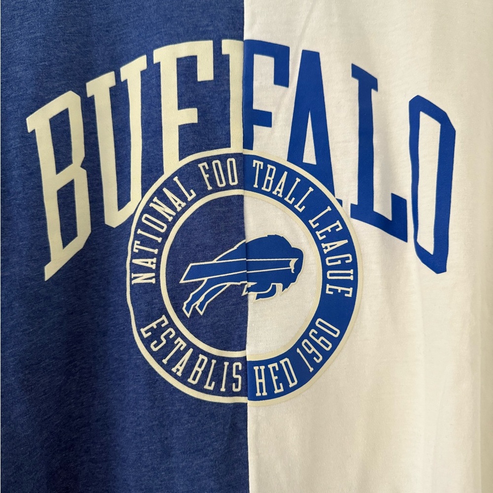 Buffalo Bills Short Sleeve Tee // Large - Picture 2 of 4